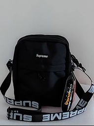 Supreme Cordura 斜孭袋