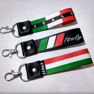 GANTUNGAN Italy Keychain