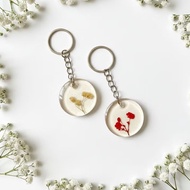 GANTUNGAN Resin Art Dried Flower Keychain - Accessories l Flower l Gift l Souvenir Decoration l Keyc