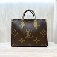 LV老花雙拼色onthego MM手提肩背托特包M45321