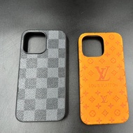 iphone 13 pro Case 2 Pieces Second Hand As Picture