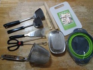 麵篩, 炸夾, 隔油鏟, 不銹鋼鏟2個, 麵粉棒, 伸縮膠篩箕, 不銹鋼飯盒