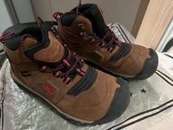 KEEN 防水戶外靴