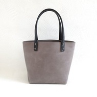 圓潤三角風琴側邊牛革寬底座迷你托特包柔軟光滑皮革大理石灰0609