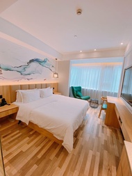 Qingmu Select Hotel (Shanghai Weining Road subway station store)