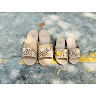 WEST BROWN HONEYCOMB SLIPPERS Super light size for mother and babyBig back size (27-42)