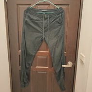 CALVIN KLEIN 工裝褲
