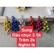 Glitter decorates cake towers - water towers