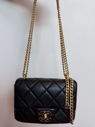 Chanel 22P Mini Square Classic Flap Bag 小方胖 珐瑯瓷扣
