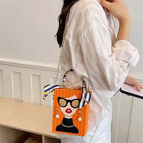 Ribbed Textured Surface 3D Lady Face Satchel Faux Pearl Earrings Decor Detachable Chain Strap Scarf 