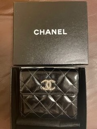 Chanel 黑色漆皮銀包wallet