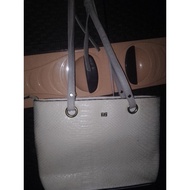 DUSTO PRELOVED BAG (SHOULDER BAG)