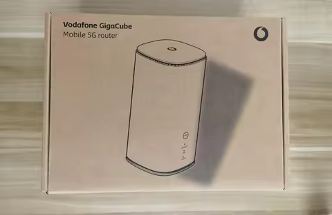 ZTE MC888 Ultra 5G Indoor CPE,Wi-Fi 6E with 6000 Mbps Peak Rate, 3.8 Gbps 5G Router,4G LTE Cat 22,10