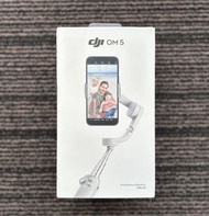 DJI OM 5 手機穩定器