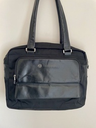 Italy Piquadro 黑色手提包