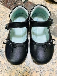 女童黑皮鞋