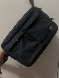 Porter International黑色尼龍斜背包