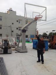 日本外匯SENOH電動式籃球架,2段式高度,NBA標準高度,可移動式,進攻計時器