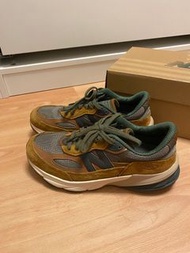 New Balance x Carhartt WIP 900v6 37