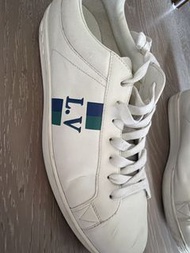 LV 白色波鞋