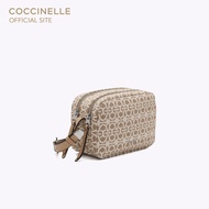 COCCINELLE กระเป๋าสะพายผู้หญิง รุ่น GLEEN MONOGRAM CROSSBODY BAG 150201 สี MUL.NATUR/TOAST