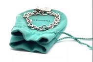 極度罕見，原裝美國特殊訂製品。Tiffany & Co. 1837 純銀 925 掛鎖鎖 7 吋手鍊，另加附特製純銀鑰匙及純銀心型掛墜。附原裝天藍色絨布袋。