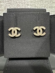 Chanel 25s mini CC earrings 最新迷你CC閃石耳環淺金色