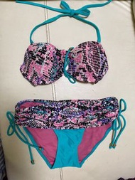 Bikini 二件頭泳衣 有鋼圈 上薄下厚push up