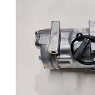 Excavator Accessories Suitable for Volvo EC360 EC460 EC290 EC240 Excavator Air Conditioning Compress