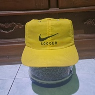 Topi Nike Soccer vintage warna jarang