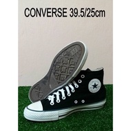รองเท้า Converse หุ้มข้อมือสองของแท้ สภาพใหม่มากไม่มีตำหนิรอยขาดหรือรอยเย็บ As the Picture One
