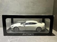 Autoart 1/18 Aston Martin Rapide S 珍珠白 70256