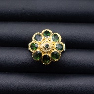 แหวนพลอยของแท้ พลอยเขียวส่องจันทบุรี (Green Sapphire) เรือนเงินแท้92.5% ชุบหน้าทองและก้านทองคำขาว  สีเขียวก้านมะลิ ไซส์นิ้ว 54 หรือ เบอร์ 7US