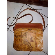 alviero_martini_sling_bag