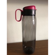 Tupperware black h2go flask with hook 750ml