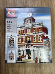 10224 Lego Town Hall