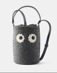 預購英國Anya Hindmarch eyes mini 水桶袋