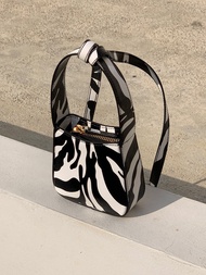 [Pomelo] กระเป๋าถือ รุ่น Baby Demi / Baby Demi Hand Bag