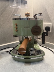 De'Longhi Icona Vintage 復古半自動咖啡機 (ECOV311.GR) 橄欖綠 連 De'Longhi 磨豆機 9成半新