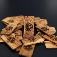 Natural Agarwood Agarwood Wallet Pad Engraved with Omani Mantra Heart Pad Me Hum - Yen Loc Agarwood