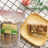 Sugar-free Brown Rice Cereal Bar. Diet Cake To Support Weight Loss. Vegan Nutritious Cereal Cake
