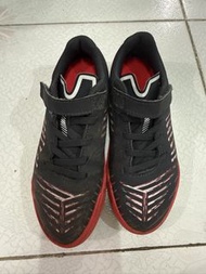 decathlon 足球鞋 黑色紅色兒童足球鞋