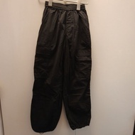 Uniqlo 黑色工裝褲