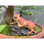 Bat Trang ceramic tiger statue