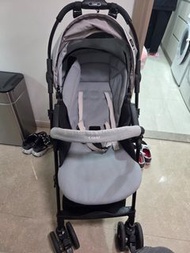 Combi Neyo compact嬰兒手推車