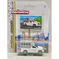 Majorette ISUZU DMAX White Red Blue Cage Vehicle Compact Transporter Pickup Truck Diecast Car Hotwhe