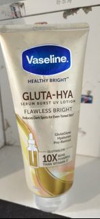Vaseline Healthy Bright Gluta-Hya Serum Burst UV Lotion