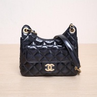 CHANEL(香奈兒) 23C 天貓精靈 HOBO嬉皮包 小號 19cm 黑色  晶片開 金扣