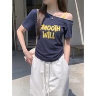 92431 Oblique Shoulder Contrast Color Pleated Letter Print Short-Sleeved T-