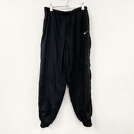90年代二手Nike尼龍運動褲，黑色，L碼，附Swoosh標誌。